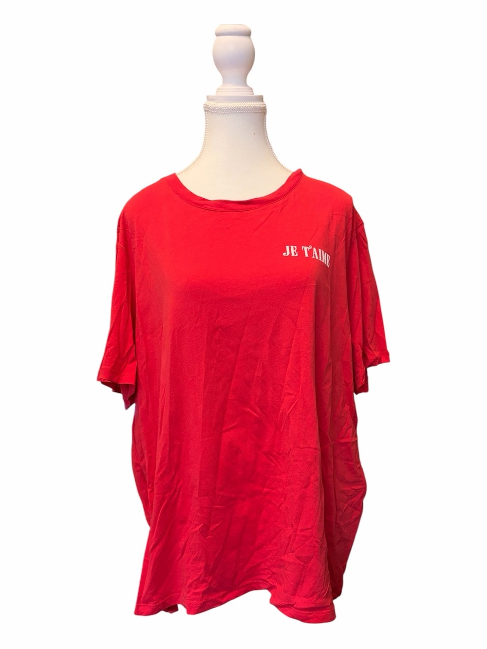 Je T'aime Red Graphic Tee - Casual Crewneck Shirt